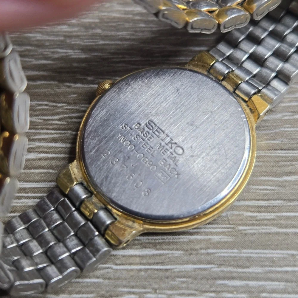 Seiko 1N00-0G90 Quartz Watch Women's Two Tone Gold Silver Tested